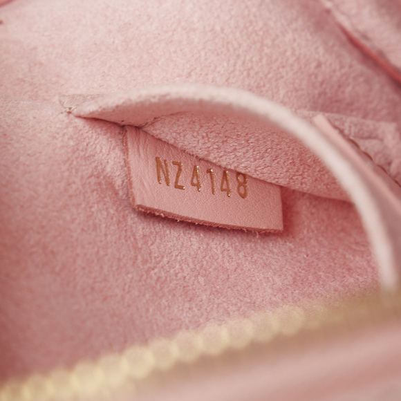 Pre-Loved Louis Vuitton New Wave Heart Crossbody - Picture 7 of 12